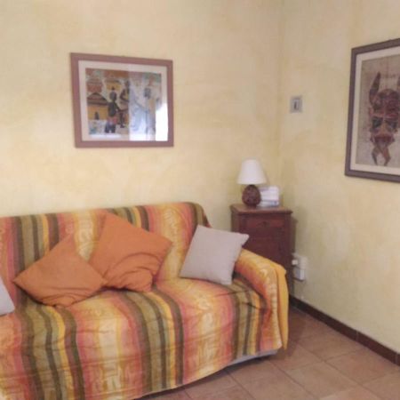 A Casa Di Gloria Leilighet Acqui Terme Eksteriør bilde