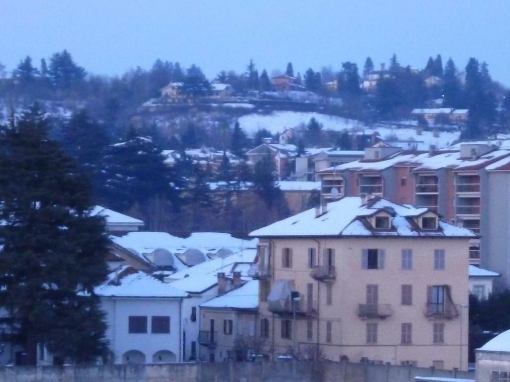 A Casa Di Gloria Leilighet Acqui Terme Eksteriør bilde
