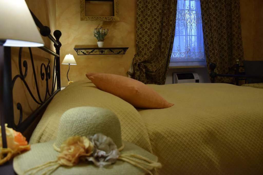 A Casa Di Gloria Leilighet Acqui Terme Eksteriør bilde